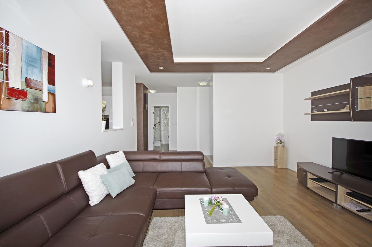 Villa Lucas Podstrana Bagian luar foto